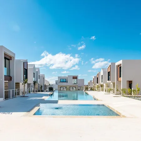 Avalon Gardens 43 Emba